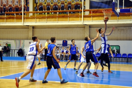 В прошлом году ревдинские баскетболисты уступили спортсменам из Екатеринбурга. В этом году бороться за Кубок будет обновленная команда ДЮБЛ под руководством нового тренера.
